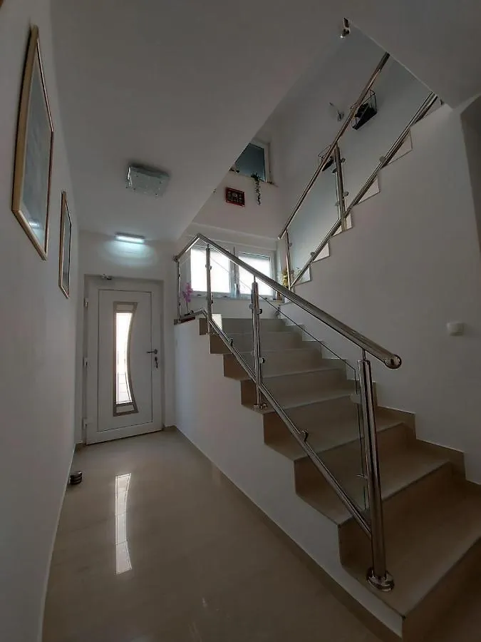 Apartmani Gimi Shine Vrsi