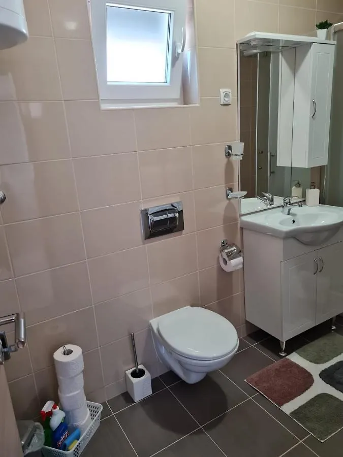 Apartman Apartmani Gimi Shine Vrsi