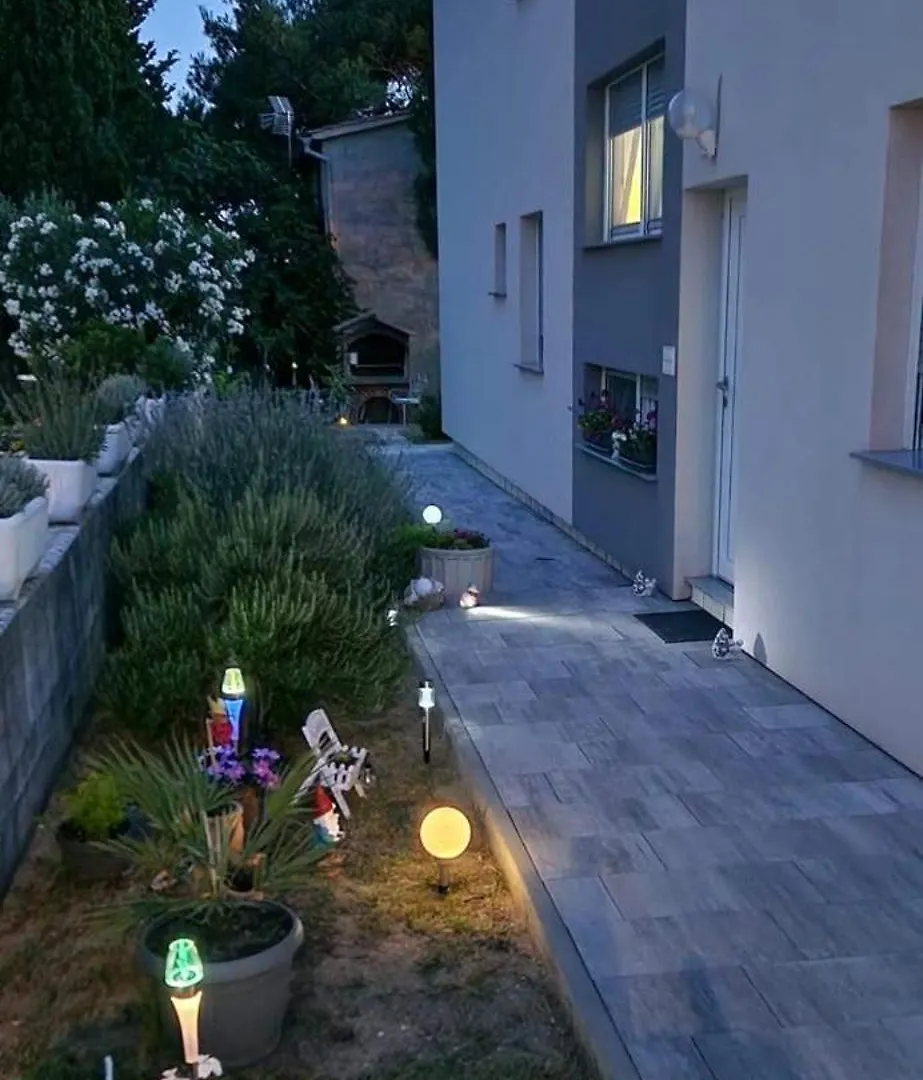 Apartmani Gimi Shine Vrsi Apartman